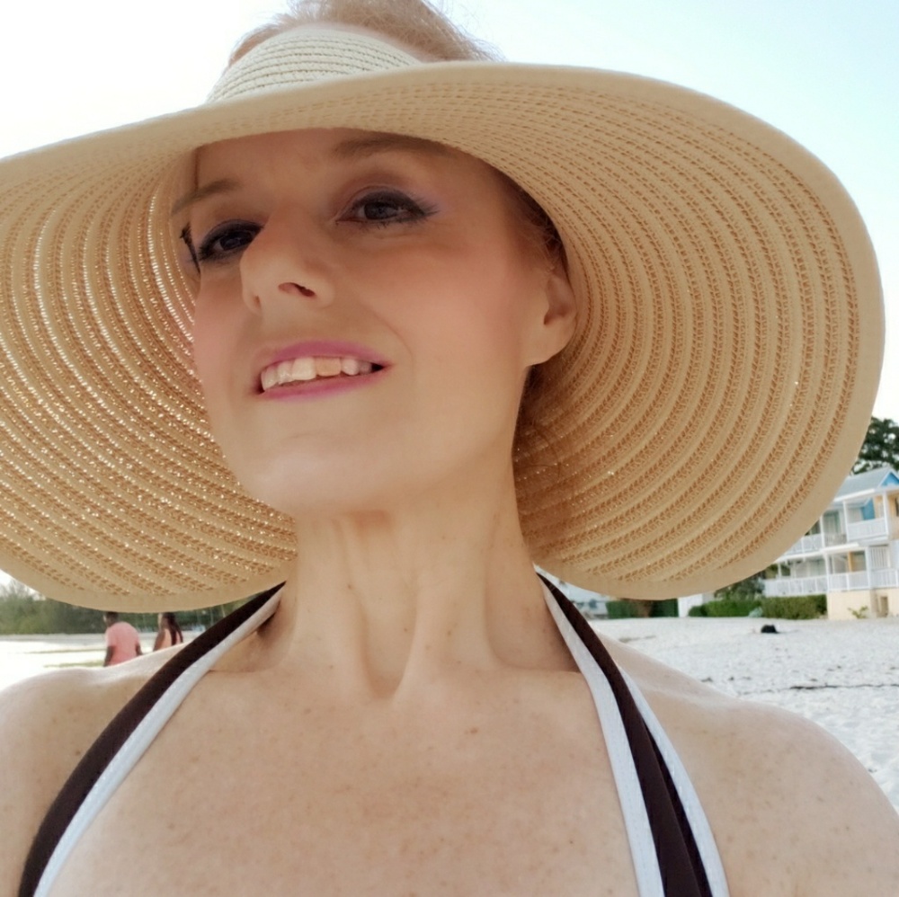 Meet your Posher, Pamela